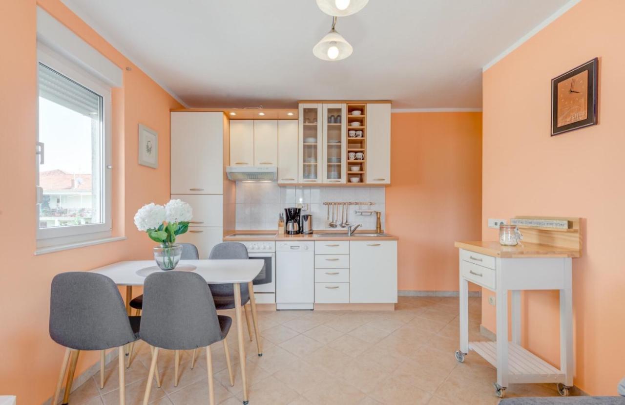 The Best Old Town View Apartment, 5 Min Walk, Parking Трогир Экстерьер фото